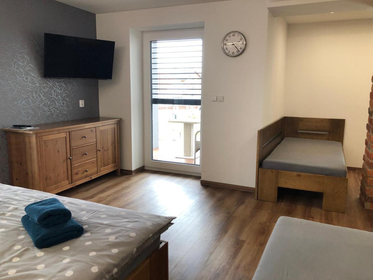 Anico Apartmany Dolni Benesov Buitenkant foto