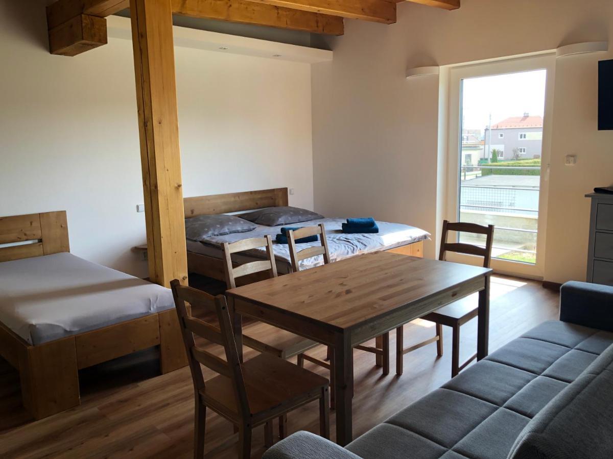 Anico Apartmany Dolni Benesov Buitenkant foto